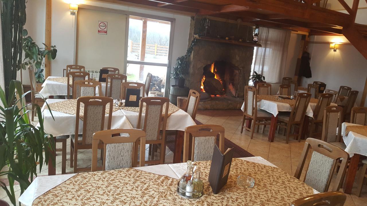 Отель Pansion I Restoran ,, Pogled" Han Pijesak Экстерьер фото