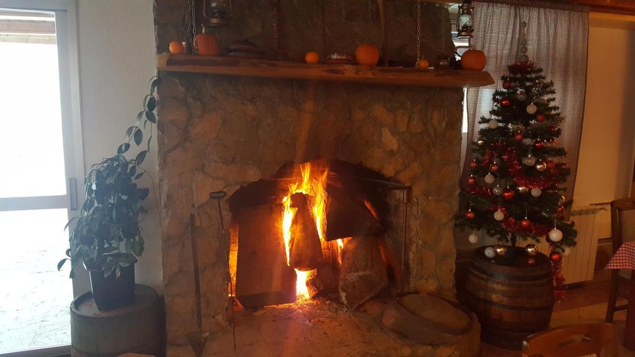 Отель Pansion I Restoran ,, Pogled" Han Pijesak Экстерьер фото