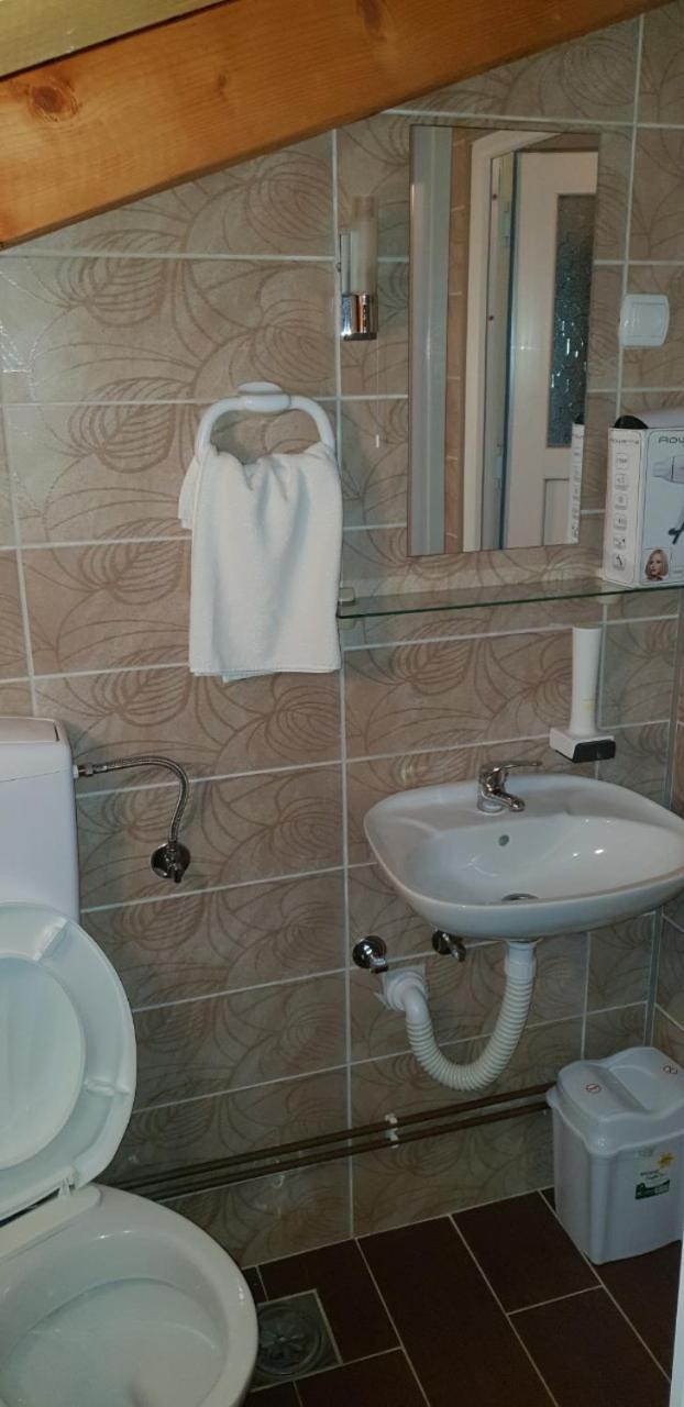 Отель Pansion I Restoran ,, Pogled" Han Pijesak Экстерьер фото