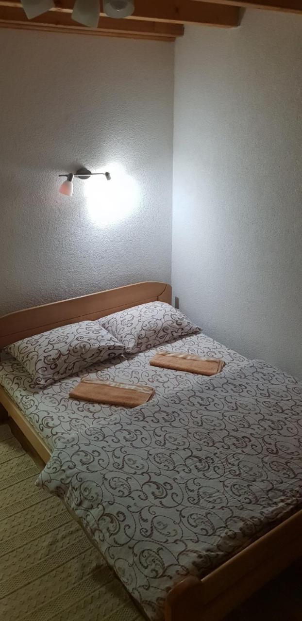 Отель Pansion I Restoran ,, Pogled" Han Pijesak Экстерьер фото