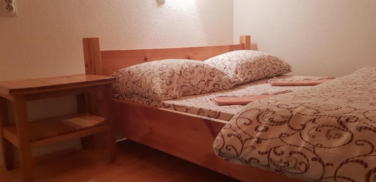 Отель Pansion I Restoran ,, Pogled" Han Pijesak Экстерьер фото