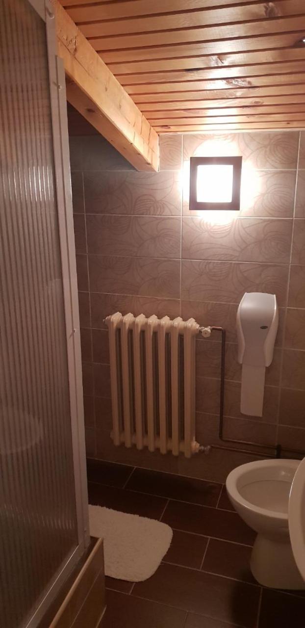 Отель Pansion I Restoran ,, Pogled" Han Pijesak Экстерьер фото